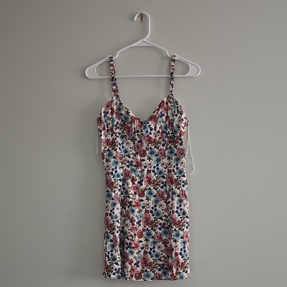 Chic Floral Mini Dress